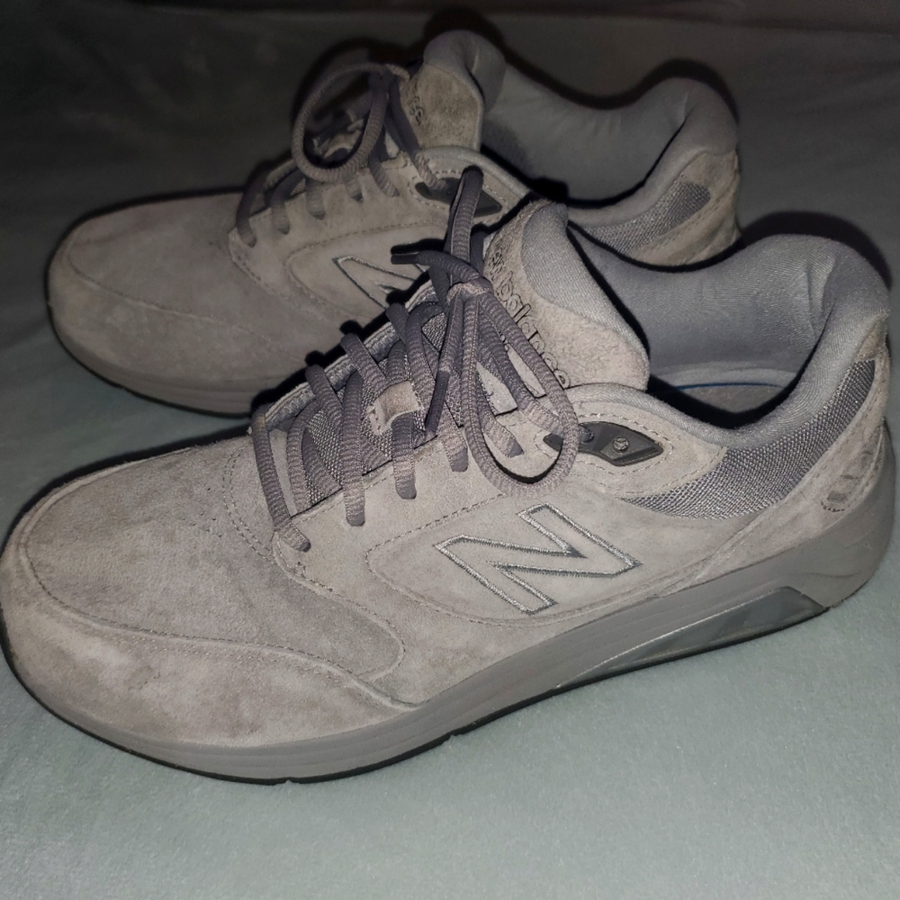 New Balance 928v2 men's sneakers Made in USA Grey Size 9 EEEE, US EUC